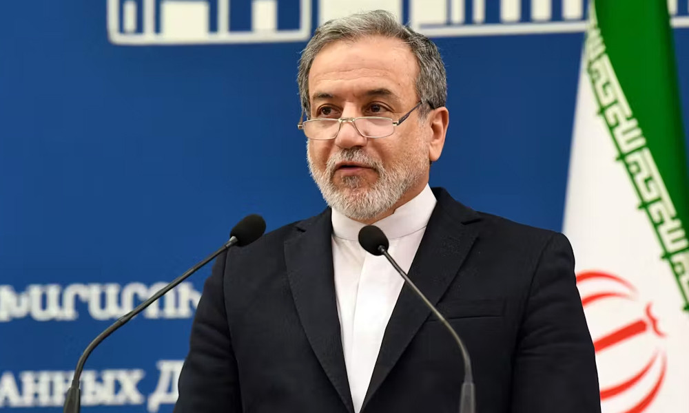 ইউরেনিয়াম সমৃদ্ধকরণে ‘পূর্ণ অধিকার’ দাবি ইরানের