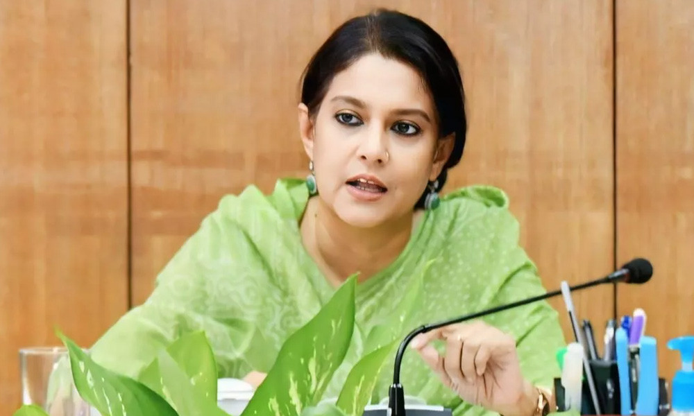 তরুণদের ক্ষমতার মোহ থেকে সরে আসতে হবে : রিজওয়ানা