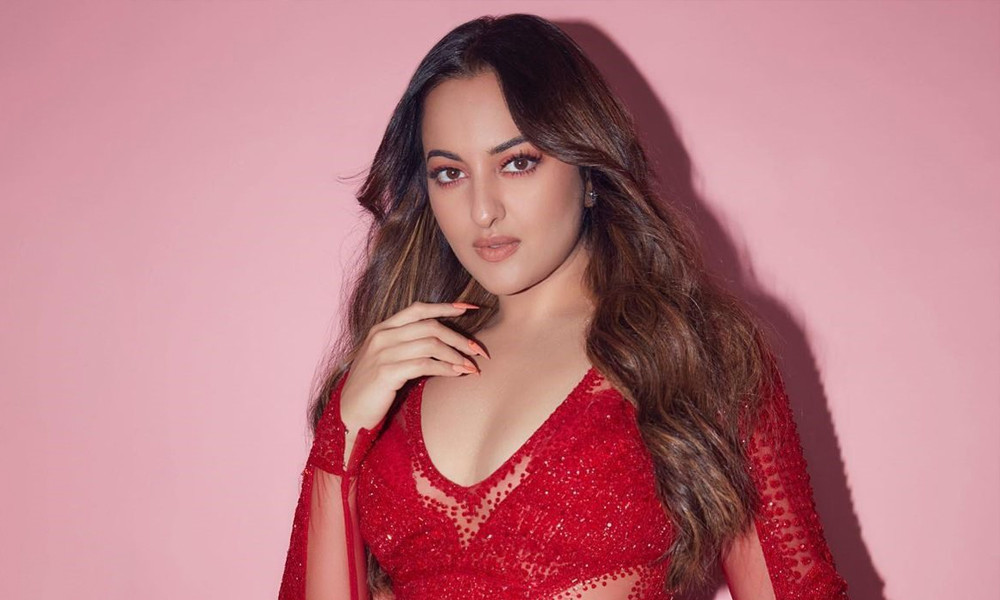 ভারত-পাকিস্তান সংঘাত নিয়ে মিডিয়ার ‘সার্কাস’, তীব্র ক্ষোভ সোনাক্ষীর