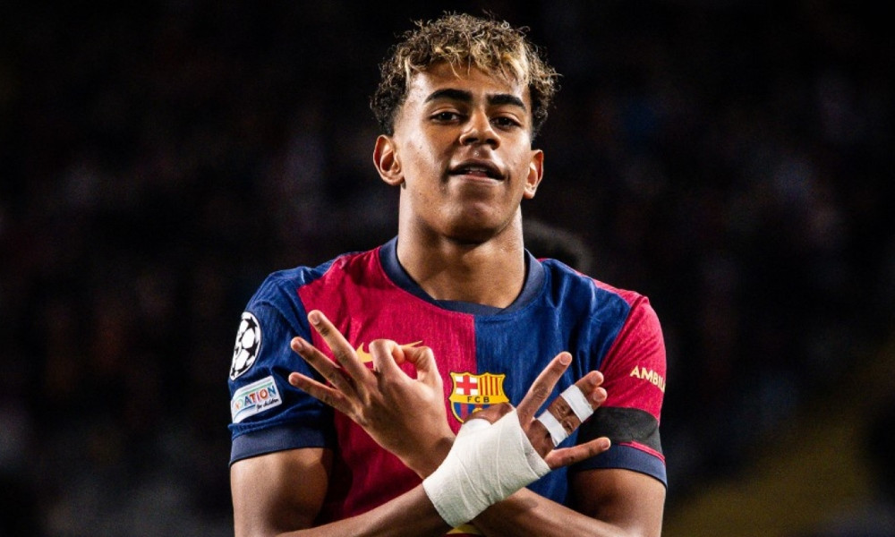 বার্সেলোনায় দীর্ঘমেয়াদি চুক্তি ইয়ামালের