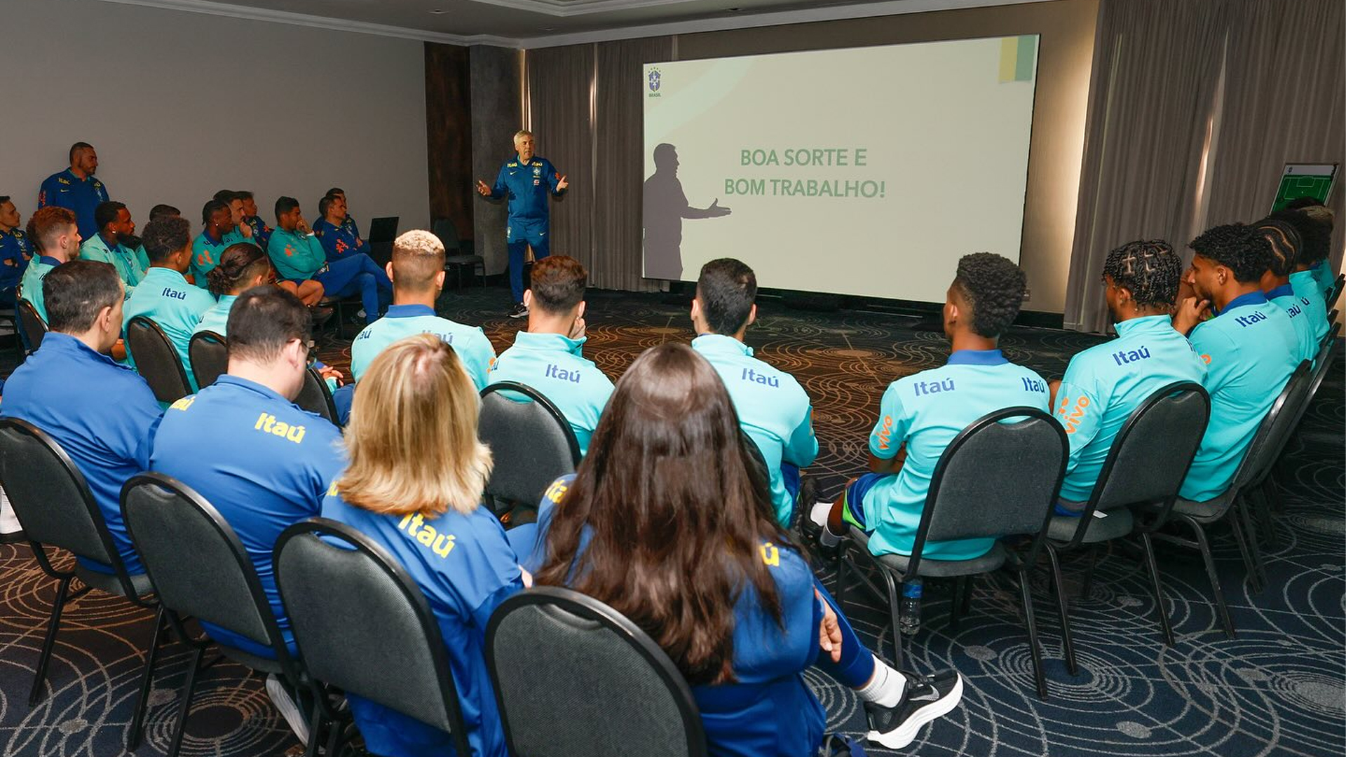 আনচেলত্তির অধীনে শুরু হলো ব্রাজিল দলের ক্যাম্প