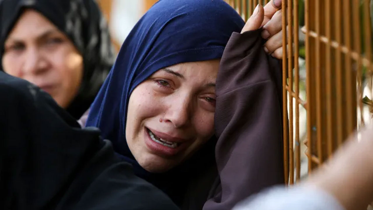 গাজায় লাগাতার ইসরায়েলি হামলায় ৭০ জনেরও বেশি ফিলিস্তিনি নিহত