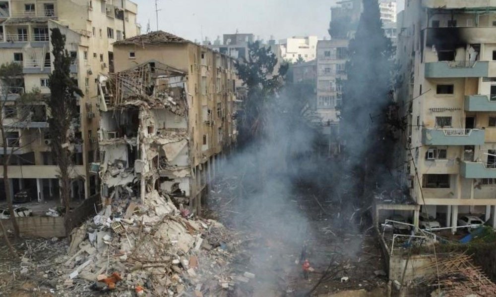 পাল্টাপাল্টি হামলায় ইরান-ইসরায়েলজুড়ে ধ্বংসস্তূপের ছবি