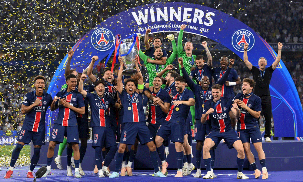 ইতিহাস গড়ে প্রথমবার চ্যাম্পিয়ন্স লিগে শিরোপা জিতল পিএসজি