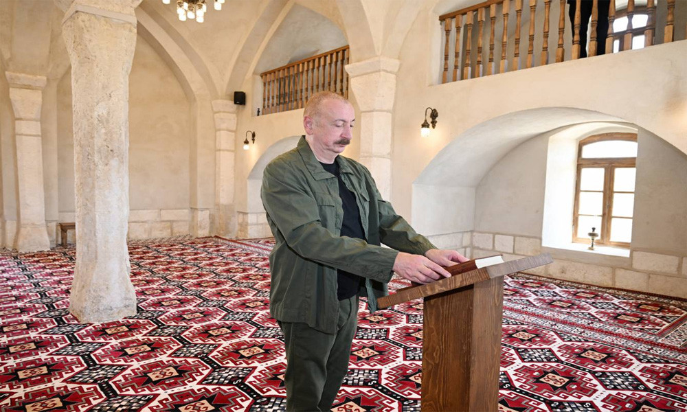 আজারবাইজান প্রেসিডেন্টের আগদামে ঐতিহাসিক মসজিদ পুনরায় উদ্বোধন