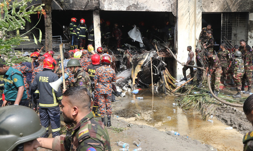 বিমান দুর্ঘটনায় নিহত বেড়ে ২০, আহত ১৭১