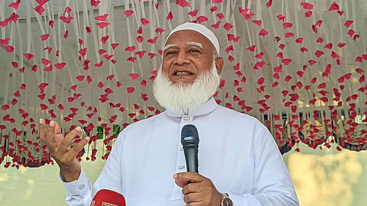 চাঁদাবাজ-লুটেরা নয়, দেশপ্রেমিকদের রাজনীতিতে আসার আহ্বান জামায়াত আমিরের