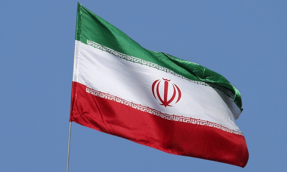 ইরানে বাস উল্টে নিহত ২১