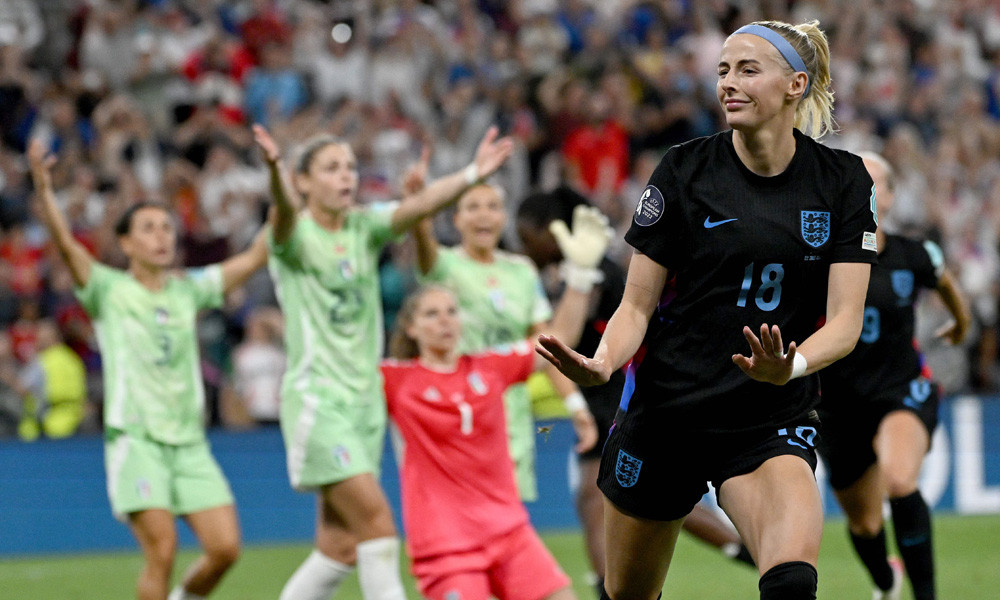 ইতালিকে কাঁদিয়ে নাটকীয় জয়ে ফাইনালে ইংল্যান্ড