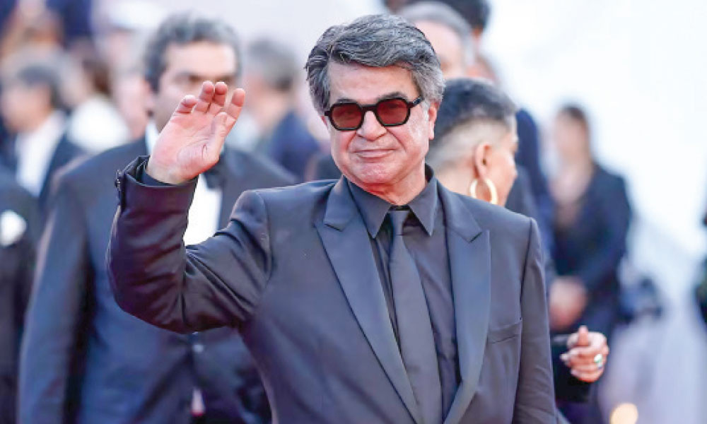 বিশেষ সম্মাননা পাচ্ছেন ইরানি নির্মাতা জাফর পানাহি