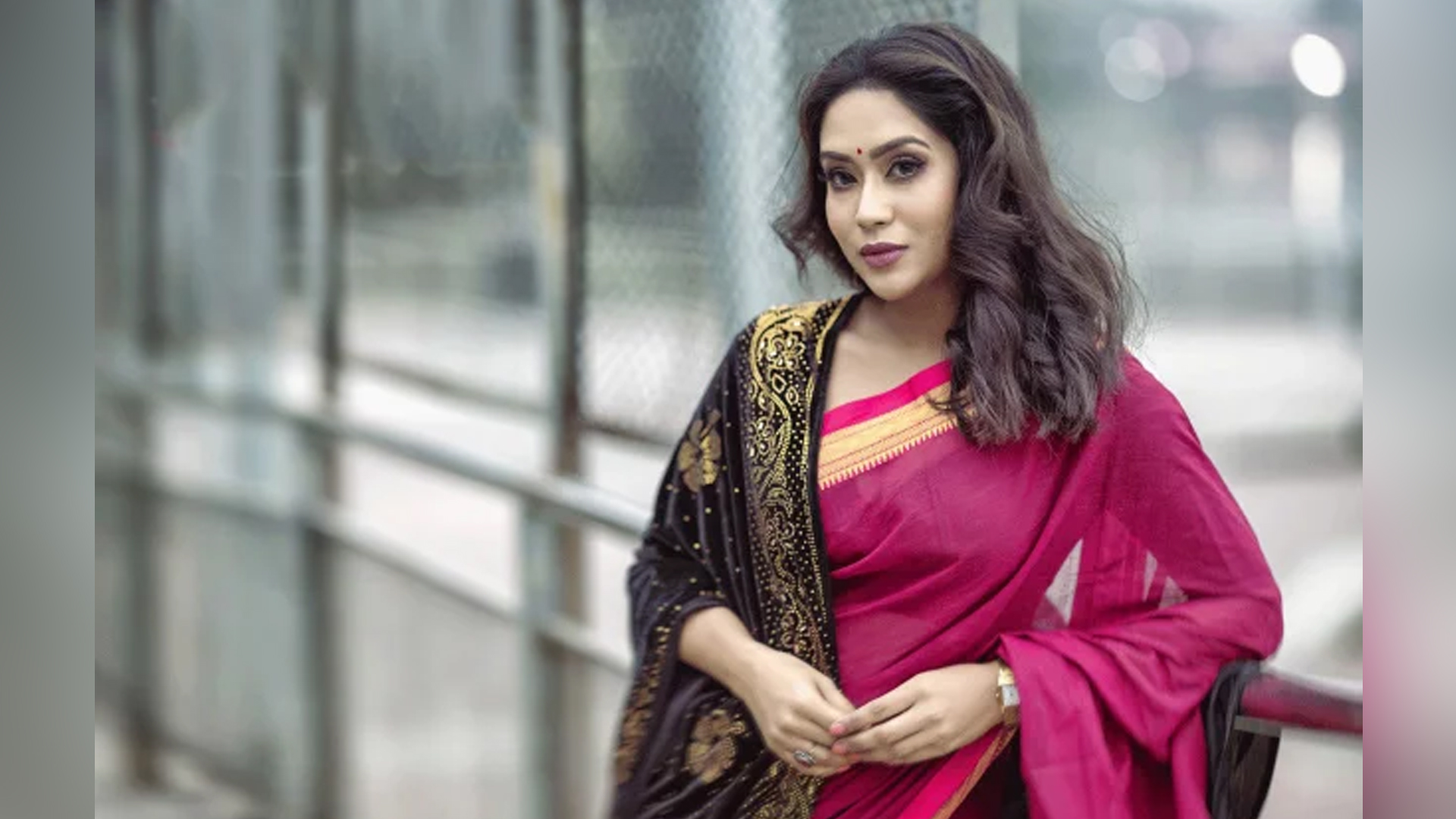 চলচ্চিত্র অনুদান কমিটি থেকে পদত্যাগ করলেন অভিনেত্রী মম