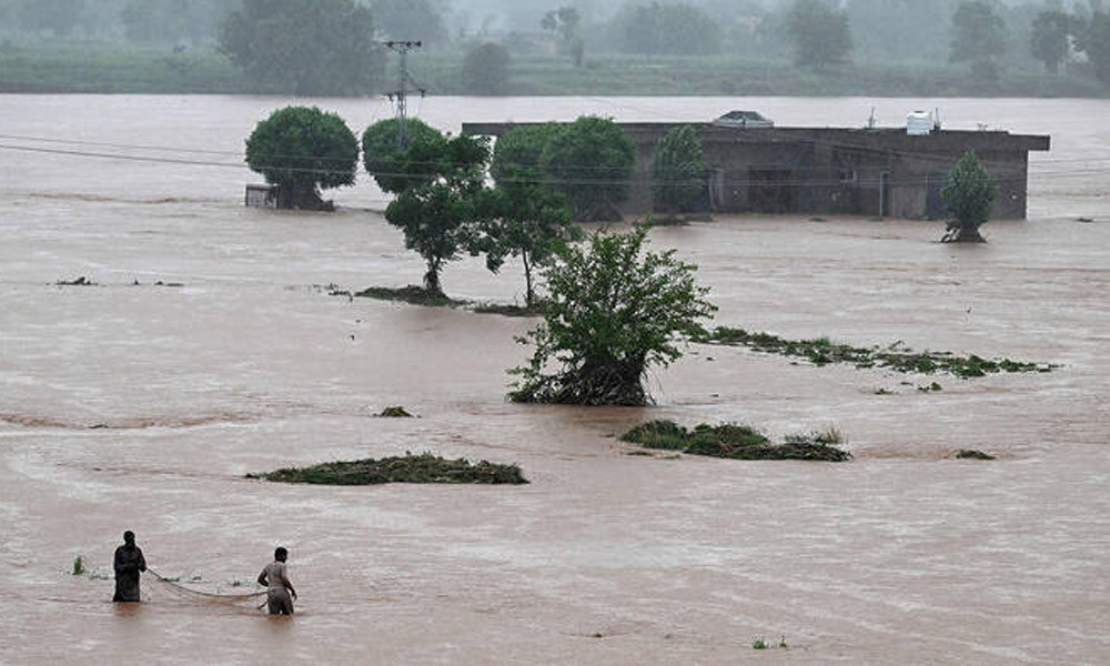 পাকিস্তানে ভয়াবহ বন্যায় মৃত্যু ২০০ ছাড়িয়েছে