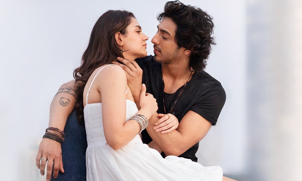 নতুন জুটিতে বলিউড মাত, রেকর্ড গড়ল ‘সাইয়ারা’