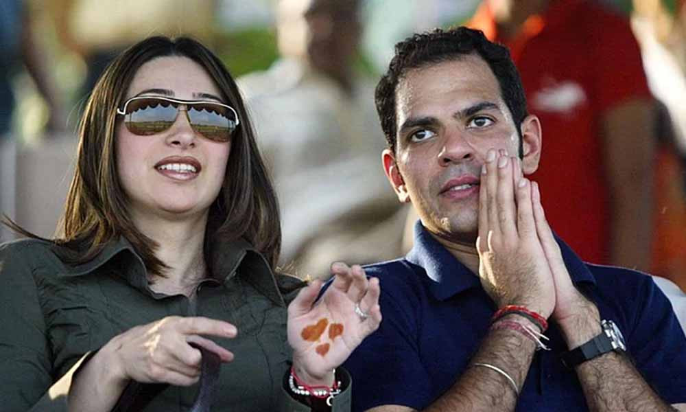 সঞ্জয়ের ৩০ হাজার কোটি টাকার ভাগ চান কারিশমা কাপুর