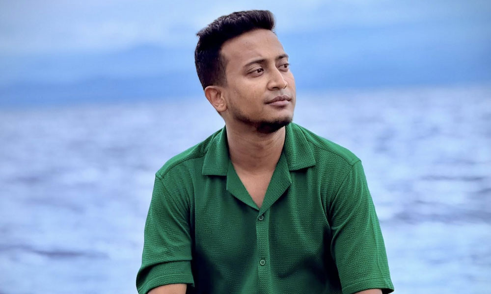 জুলাই নিয়ে গান বানাচ্ছি : তাসরিফ খান