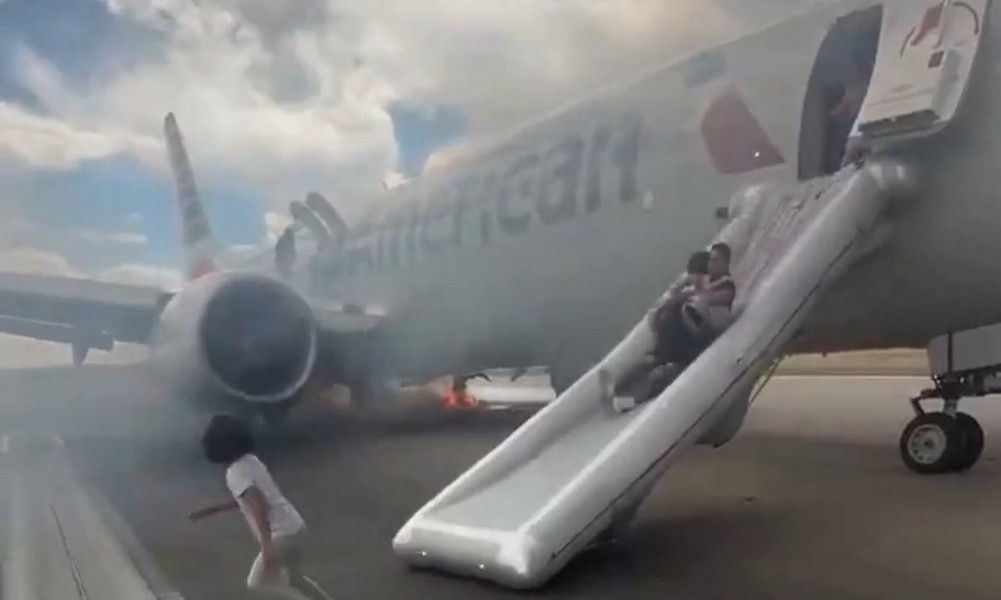 টেকঅফের ঠিক আগে আমেরিকান এয়ারলাইনসের বিমানে আগুন, বেঁচে ফিরলেন ১৭৯ আরোহী