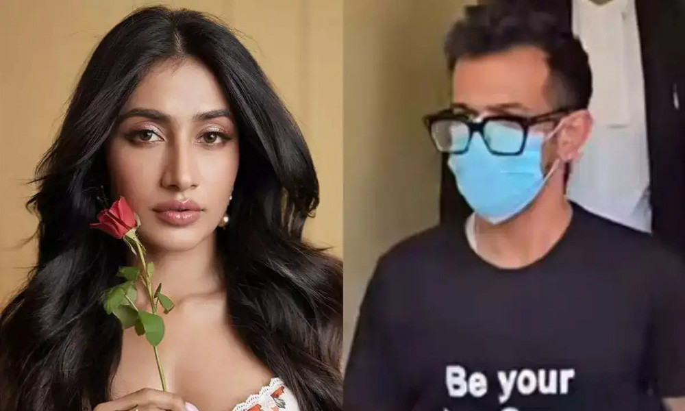 বিচ্ছেদেও ঝগড়া থামছে না চাহাল-ধনশ্রীর, টি-শার্টের ‘বার্তা’ ঘিরে নতুন বিতর্ক