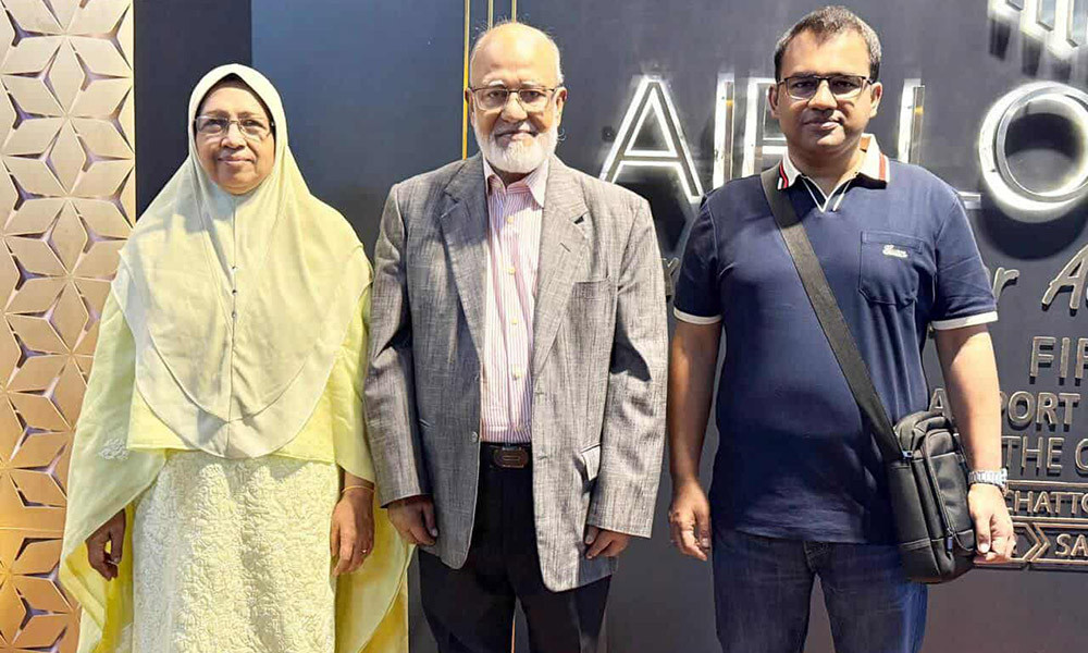 চিকিৎসা নিতে লন্ডনের পথে ড. মোশাররফ