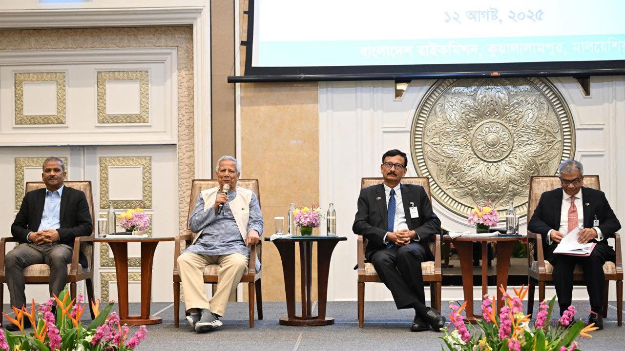 প্রবাসীদের রেমিট্যান্সে অর্থনীতি মজবুত অবস্থায় ঘুরে দাঁড়িয়েছে