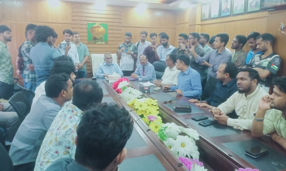 অর্ডিন্যান্স পাসের ১৫ দিনের মধ্যে ইকসু নির্বাচনের আশ্বাস ইবি উপাচার্যের