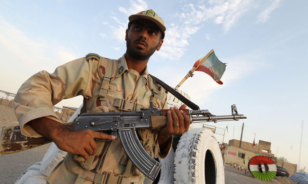 ইরানে নিরাপত্তা বাহিনীর অভিযানে ১৩ জঙ্গি নিহত