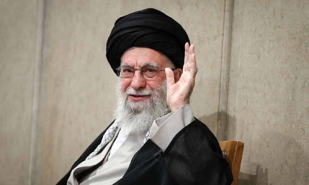 যুক্তরাষ্ট্রের কাছে নতি স্বীকার করবে না ইরান : খামেনি