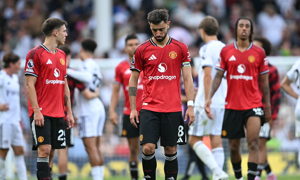 চতুর্থ বিভাগের দলের কাছে হেরে ‘অপমানজনক’ বিদায় ম্যানইউর