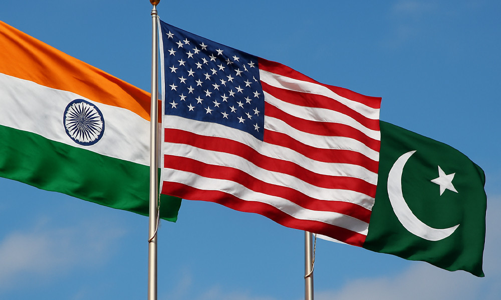 ভারতকে দুশ্চিন্তায় রেখে ট্রাম্প ক্রমশ পাকিস্তানের দিকে ঝুঁকছেন কেন