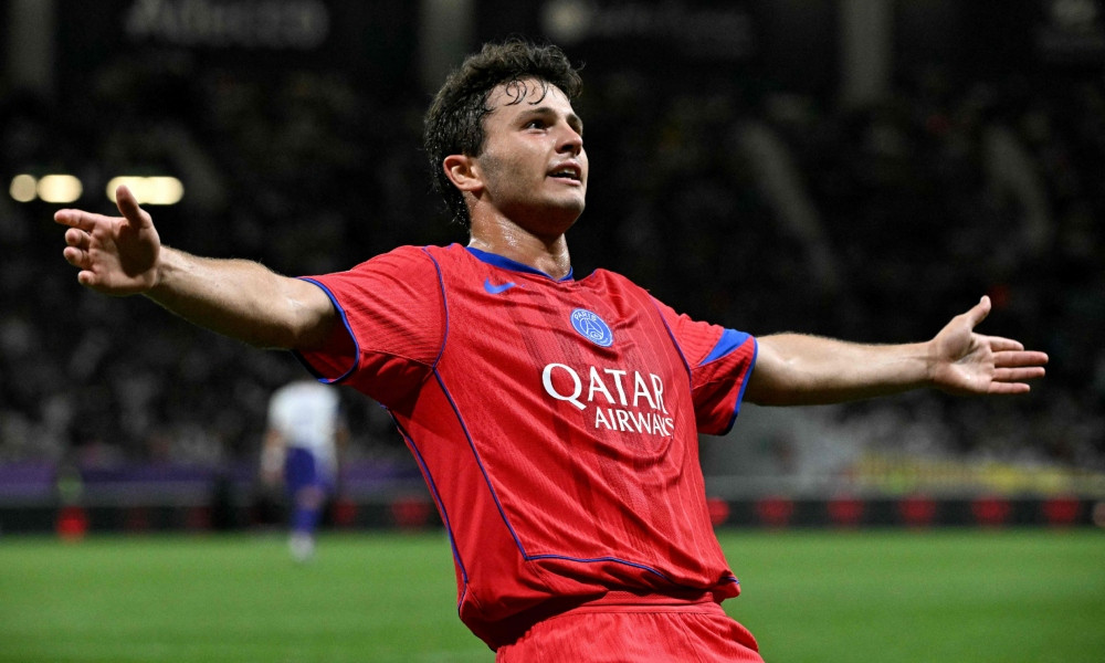 নেভেসের হ্যাটট্রিকে ৯ গোলের ম্যাচে পিএসজির দাপুটে জয়