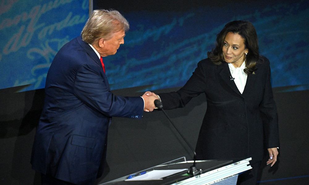 কমলা হ্যারিসের নিরাপত্তা ব্যবস্থা প্রত্যাহার ট্রাম্পের