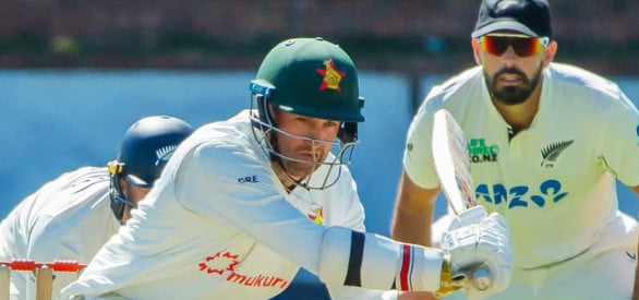 ইনিংস হারের শঙ্কায় জিম্বাবুয়ে