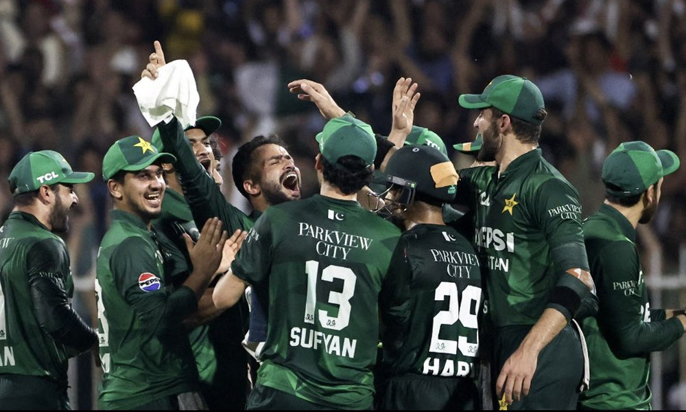 সিরিজ জয়ের অর্থ বন্যার্তদের দিলেন শাহীন আফ্রিদি-সালমানরা