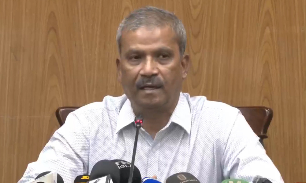 গুজব-গুঞ্জন নিয়ে বলার কিছু নেই : আইন উপদেষ্টা