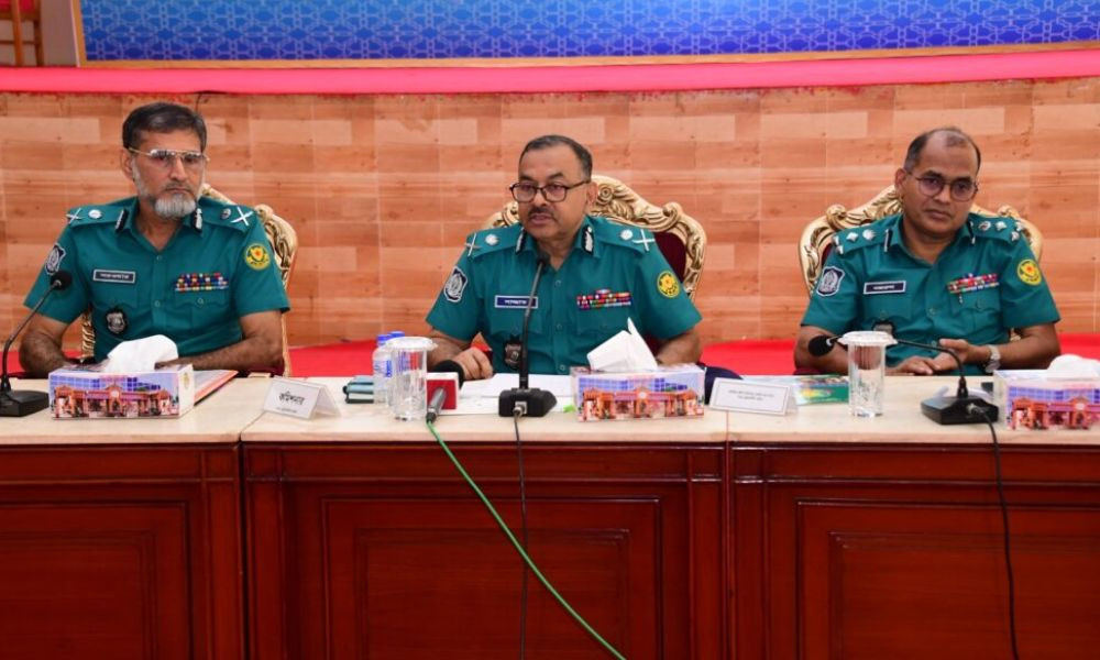 সবার সম্মিলিত প্রচেষ্টায় সুষ্ঠু ও সুন্দর নির্বাচন সম্ভব : ডিএমপি কমিশনার