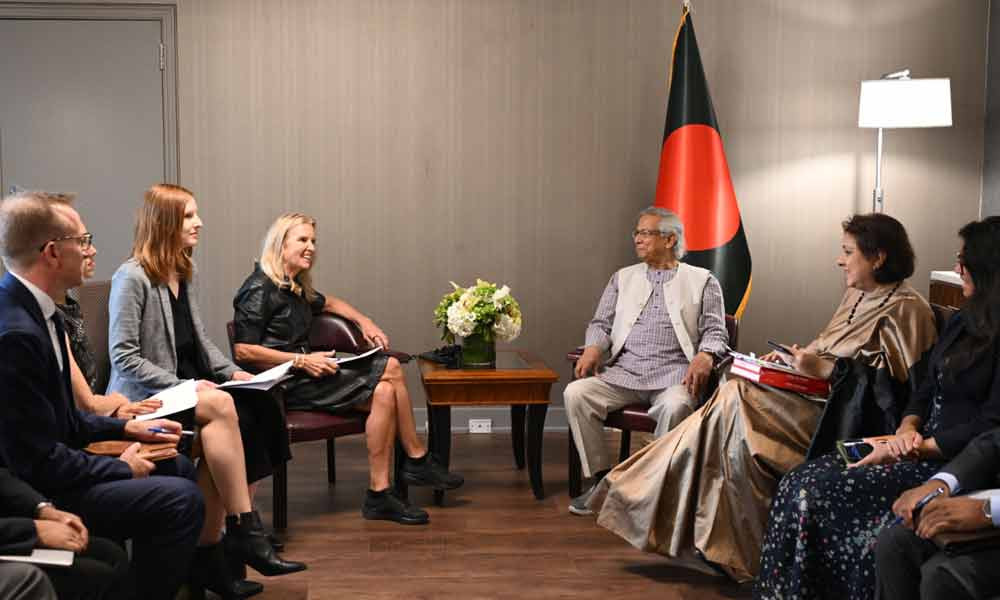 আন্তর্জাতিক মানবাধিকার কর্মীদের ঘন ঘন বাংলাদেশে আসার আহ্বান প্রধান উপদেষ্টার