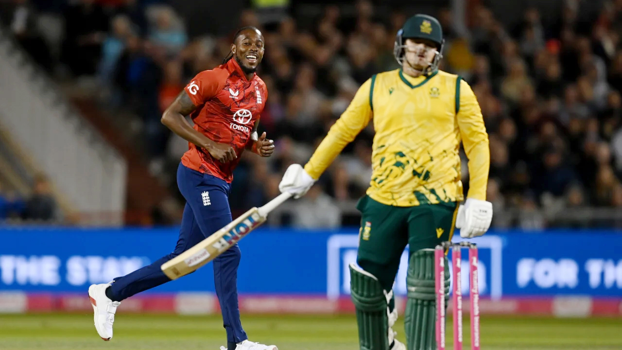 সর্বোচ্চ রানের রেকর্ড গড়ে প্রোটিয়াদের উড়িয়ে দিলো ইংল্যান্ড