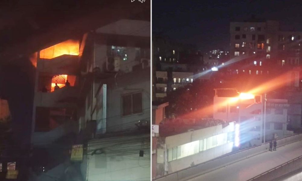 ফায়ার সার্ভিস পৌঁছনোর আগেই মসজিদের আগুন নির্বাপণ