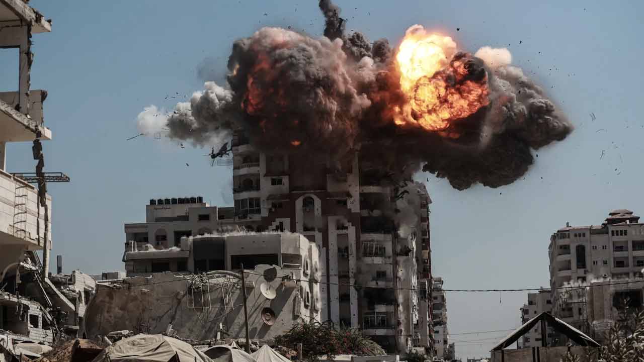 গাজায় ইসরায়েলি অভিযানে আরও ৫৩ ফিলিস্তিনি নিহত, ক্ষুধায় মৃত্যু ছাড়াল ৪২২