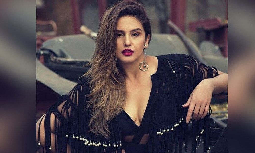 বাগদান সারলেন হুমা কুরেশি!