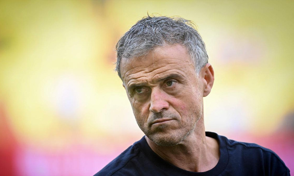 দুর্ঘটনার শিকার হয়ে হাসপাতালে পিএসজি কোচ