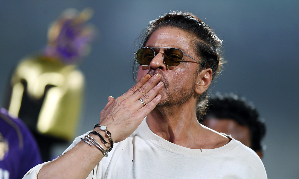 পাঞ্জাবে বন্যার্ত ১৫০০ পরিবারের দায়িত্ব নিলেন শাহরুখ