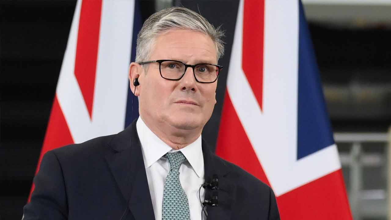 আমাদের পতাকা সহিংসতার প্রতীক হতে পারে না”—লন্ডনে বিক্ষোভের পর হুঁশিয়ারি স্টারমারের