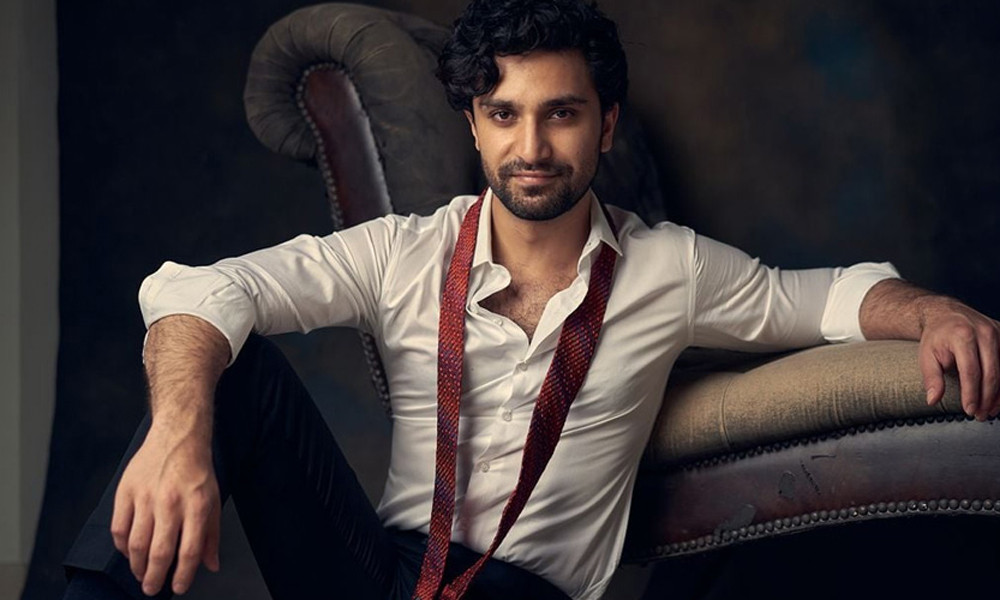 এবার বাংলাদেশে আসছেন পাকিস্তানি অভিনেতা আহাদ রাজা মীর