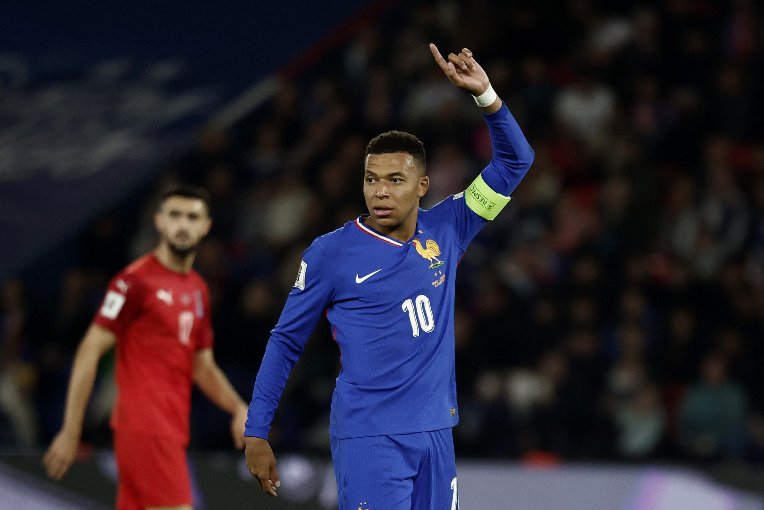 এমবাপ্পের নৈপুণ্যে ফ্রান্সের সহজ জয়, কিমিখের জোড়া গোলে শীর্ষে জার্মানি