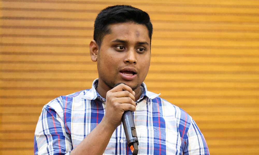 শিক্ষকদের দাবির পক্ষে হাসনাতের ফেসবুক পোস্ট