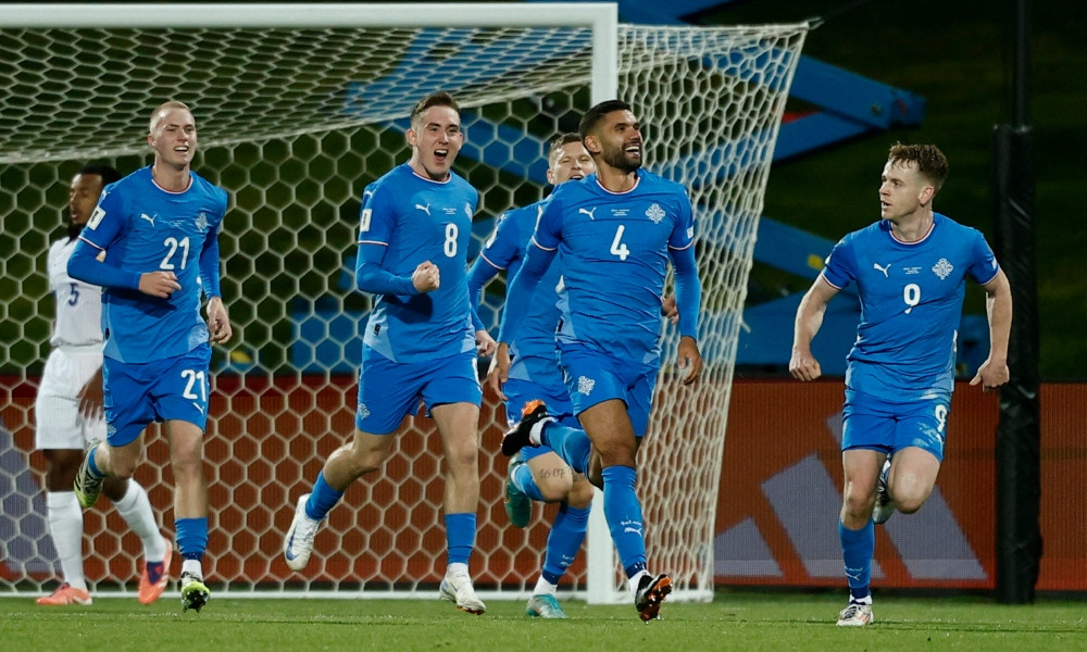 ফ্রান্সকে রুখে দিয়ে বিশ্বকাপের আশা বাঁচিয়ে রাখল আইসল্যান্ড