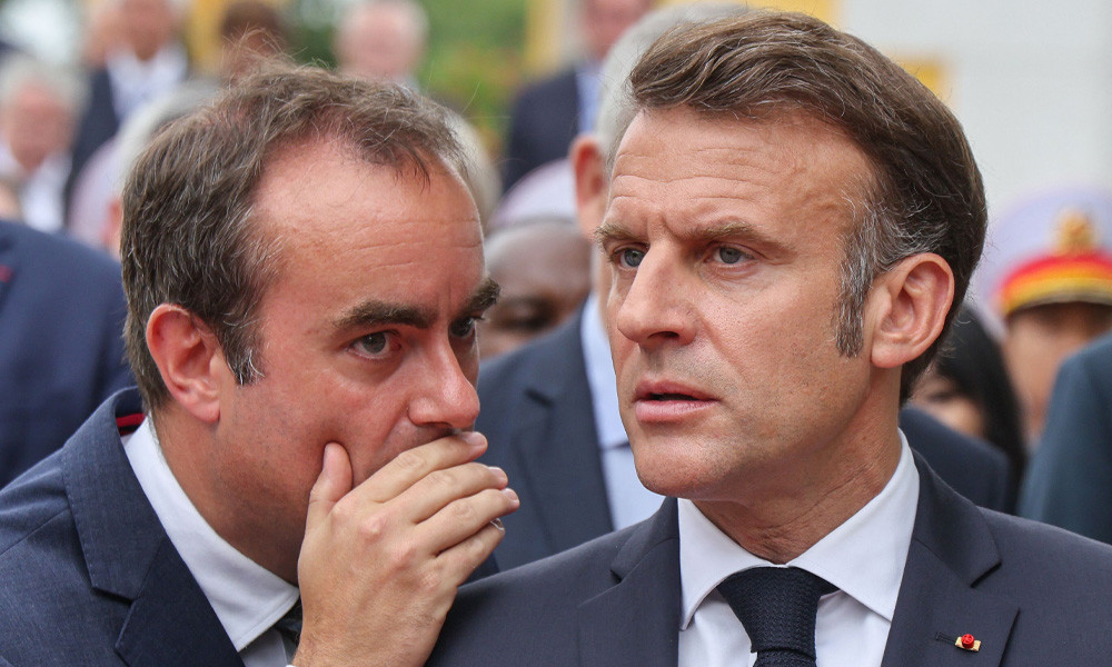 ১ মাস না পেরোতেই নতুন প্রধানমন্ত্রীর পদত্যাগ, বিপাকে ম্যাখোঁ