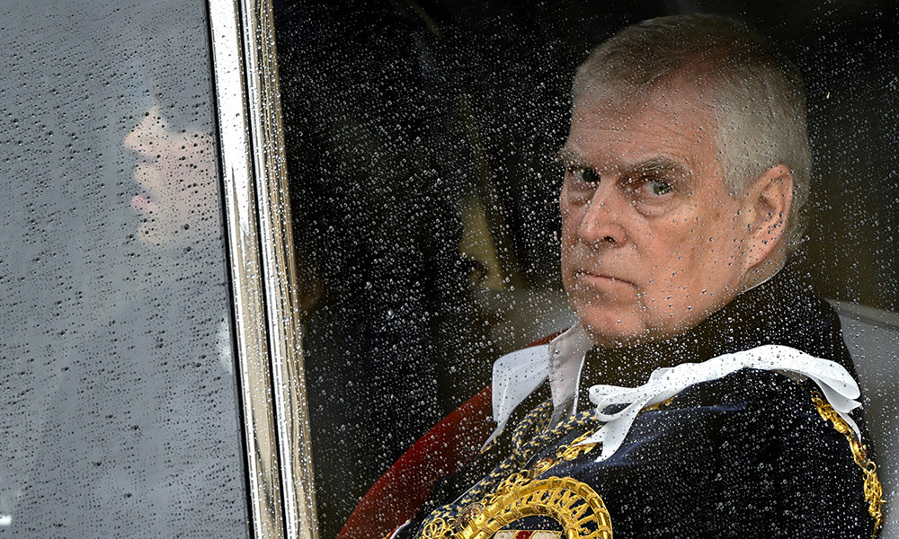 ‘প্রিন্স’ উপাধি হারালেন অ্যান্ড্রু, বিতাড়িত হচ্ছেন রাজপ্রাসাদ থেকেও