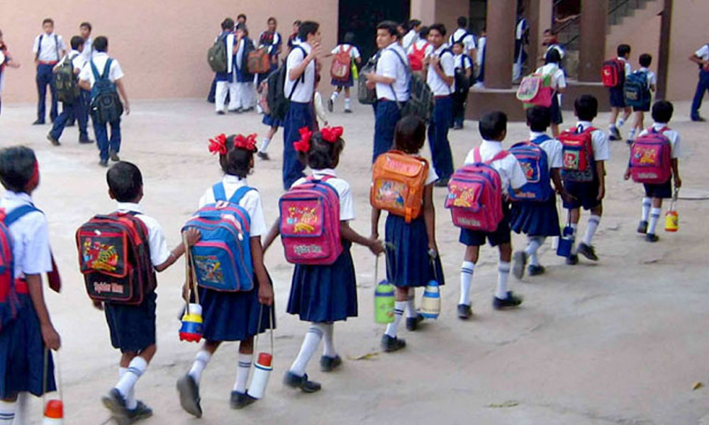 ছুটি শেষে খুলেছে নিম্নমাধ্যমিক ও মাধ্যমিক শিক্ষাপ্রতিষ্ঠানগুলো