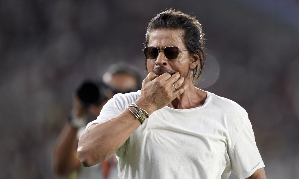 বিলিয়নেয়ার ক্লাবে শাহরুখ, বলিউডের সবচেয়ে ধনী অভিনেতা তিনি